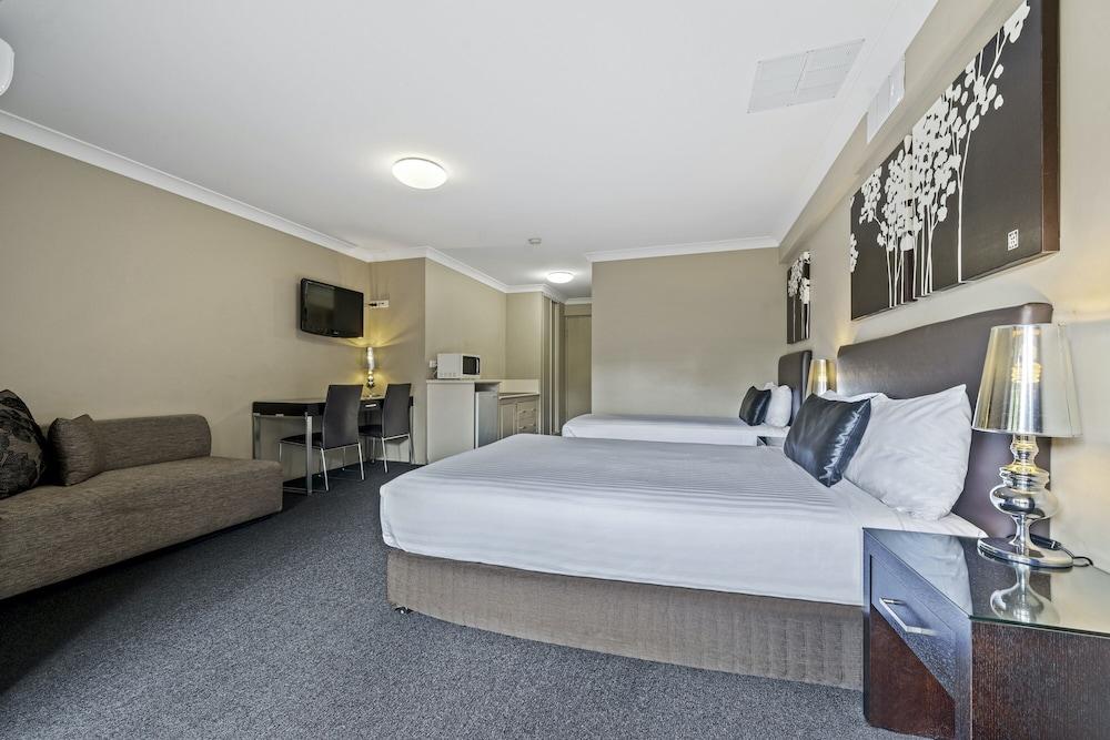 Ambassador On Ruthven Motel Toowoomba Kültér fotó